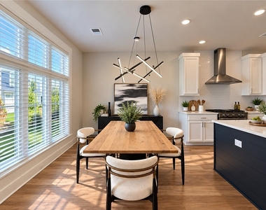 312 E Lake St - Photo Thumbnail 6