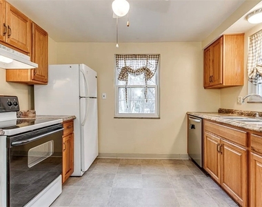 135 Garlow Dr - Photo Thumbnail 5