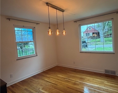 135 Garlow Dr - Photo Thumbnail 7