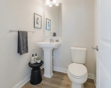 7012 Jones Lane - Photo Thumbnail 6
