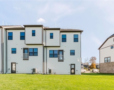 7012 Jones Lane - Photo Thumbnail 14