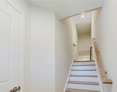7012 Jones Lane - Photo Thumbnail 8