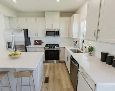 7012 Jones Lane - Photo Thumbnail 2