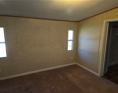 110 W Liberty Rd - Photo Thumbnail 9