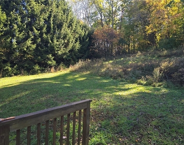110 W Liberty Rd - Photo Thumbnail 6
