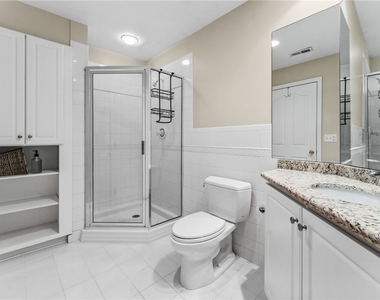 216 Adams Pointe Blvd - Photo Thumbnail 19