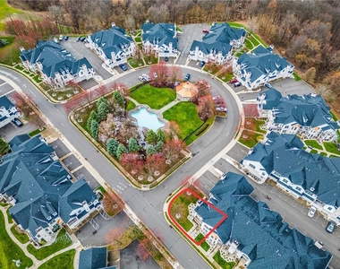 216 Adams Pointe Blvd - Photo Thumbnail 30