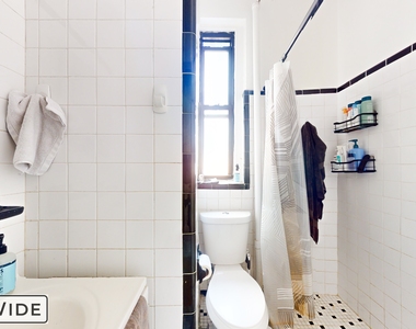 222 East 51st Street - Photo Thumbnail 3
