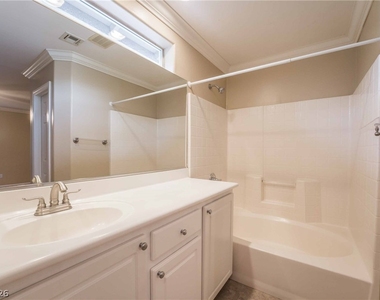 1390 Louisiana Lakes Avenue - Photo Thumbnail 10