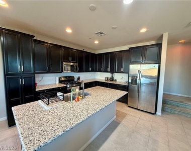 339 Andy Wheeler Drive - Photo Thumbnail 3
