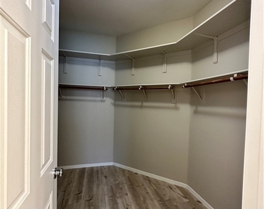 3211 Cherum Street - Photo Thumbnail 16