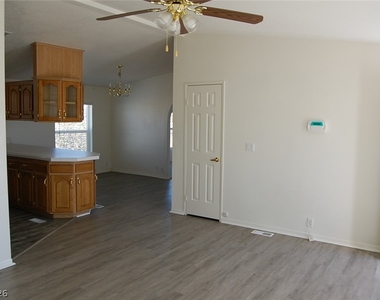 1781 Baradonna Road - Photo Thumbnail 10