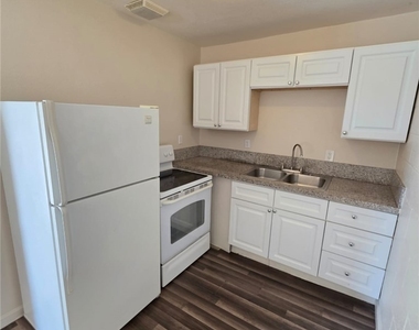 2524 Mccarran Street - Photo Thumbnail 3