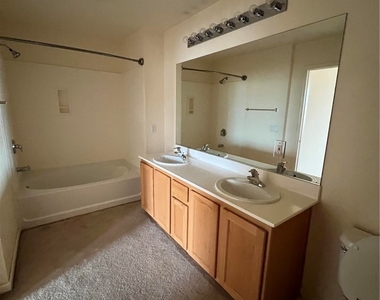 39 E Agate Avenue - Photo Thumbnail 8