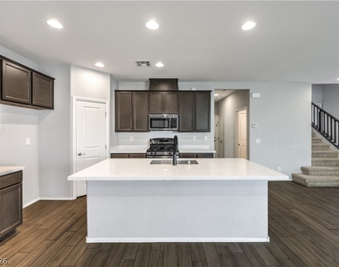 8686 Windy Canyon Street - Photo Thumbnail 10