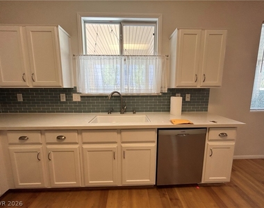 1237 Sun Village Avenue - Photo Thumbnail 11