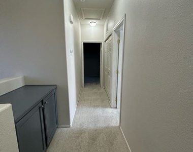1237 Sun Village Avenue - Photo Thumbnail 25