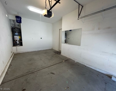 1237 Sun Village Avenue - Photo Thumbnail 36