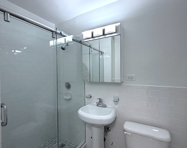 East 89th Street - Photo Thumbnail 2