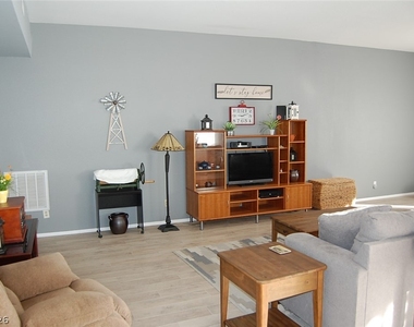 2980 Yucca Terrace Avenue - Photo Thumbnail 6
