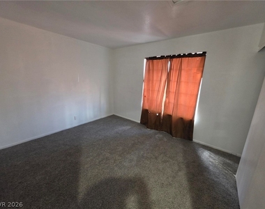 576 River Bed Street - Photo Thumbnail 9