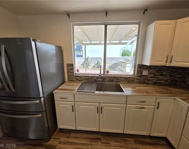 576 River Bed Street - Photo Thumbnail 7