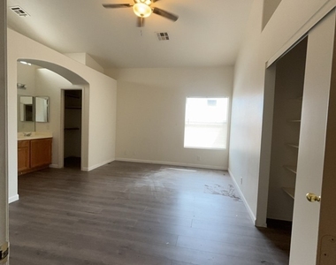 6643 Fallona Avenue - Photo Thumbnail 9