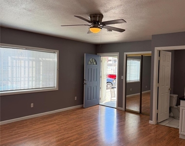 331 S 9th Street - Photo Thumbnail 1