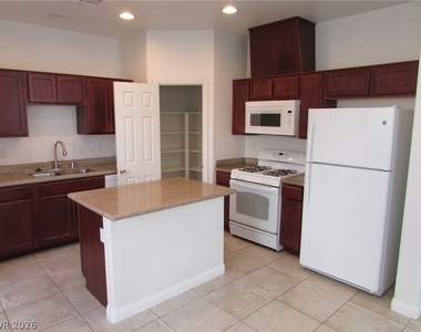 8480 Bellery Avenue - Photo Thumbnail 3