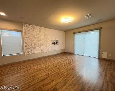 10187 Lawton Ridge Court - Photo Thumbnail 5
