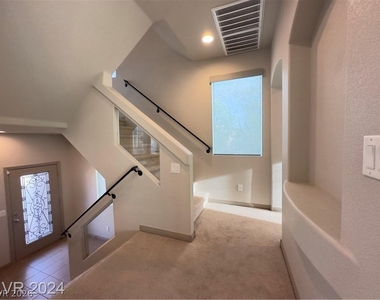 10187 Lawton Ridge Court - Photo Thumbnail 12