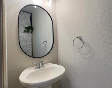10187 Lawton Ridge Court - Photo Thumbnail 32