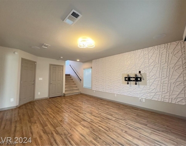 10187 Lawton Ridge Court - Photo Thumbnail 3