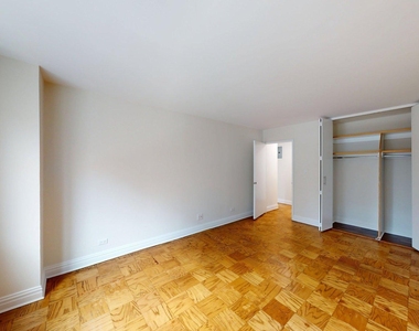  East 71st Street - Photo Thumbnail 2