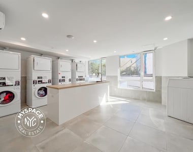 280 Meeker Avenue - Photo Thumbnail 17