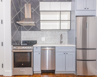 85 Graham Avenue - Photo Thumbnail 5
