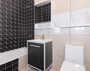 85 Graham Avenue - Photo Thumbnail 8