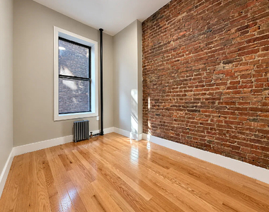 304 Stuyvesant Avenue - Photo Thumbnail 2