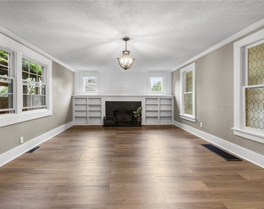 3762 Lake Rd N - Photo Thumbnail 7