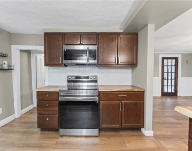 3762 Lake Rd N - Photo Thumbnail 19