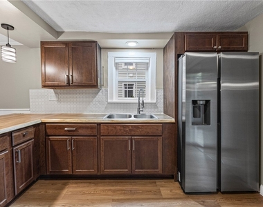 3762 Lake Rd N - Photo Thumbnail 18