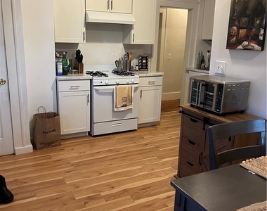 4 Florack Street - Photo Thumbnail 5