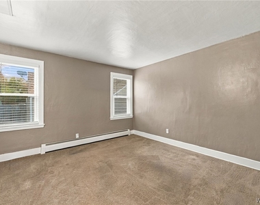 22 Euclid Avenue - Photo Thumbnail 9