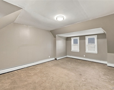 22 Euclid Avenue - Photo Thumbnail 19