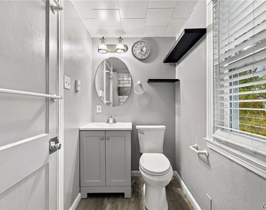 22 Euclid Avenue - Photo Thumbnail 23