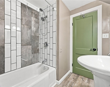 22 Euclid Avenue - Photo Thumbnail 13