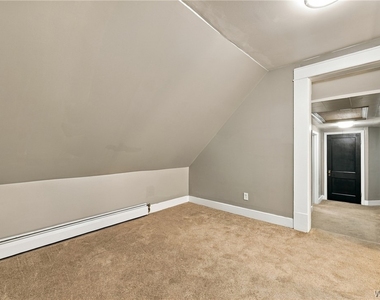 22 Euclid Avenue - Photo Thumbnail 16