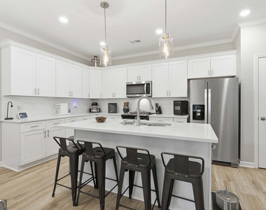 77 Portico Place - Photo Thumbnail 9
