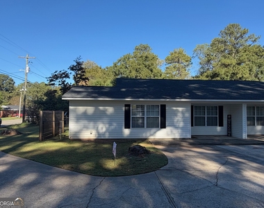 474 Kelly Lane - Photo Thumbnail 4
