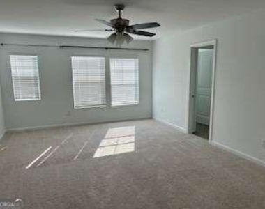 1451 Ben Park Way - Photo Thumbnail 4